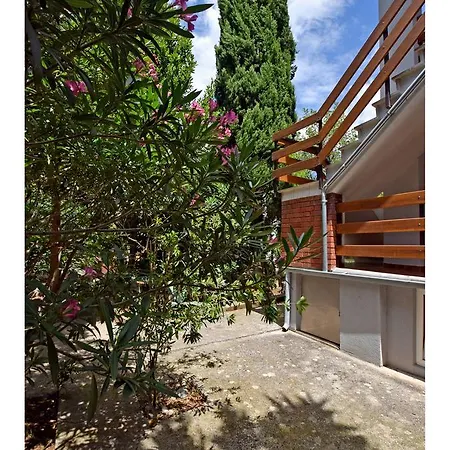 Apartment Zaterini *